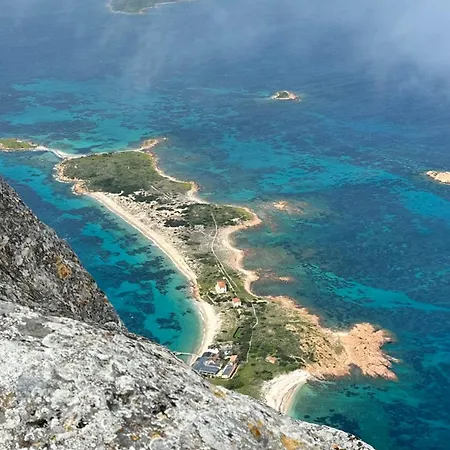 Appartamento Davide's Sardinian Escape - Centro Storico-5min Di Auto Dal Mare