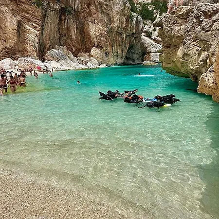 Apartamento Davide's Sardinian Escape - Centro Storico-5min Di Auto Dal Mare *